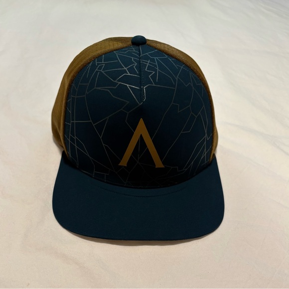 Arc'teryx Teal and Brown Geometric Cap - Picture 1 of 4